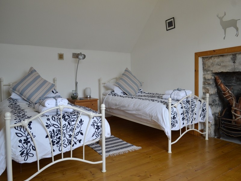 twin bedroom